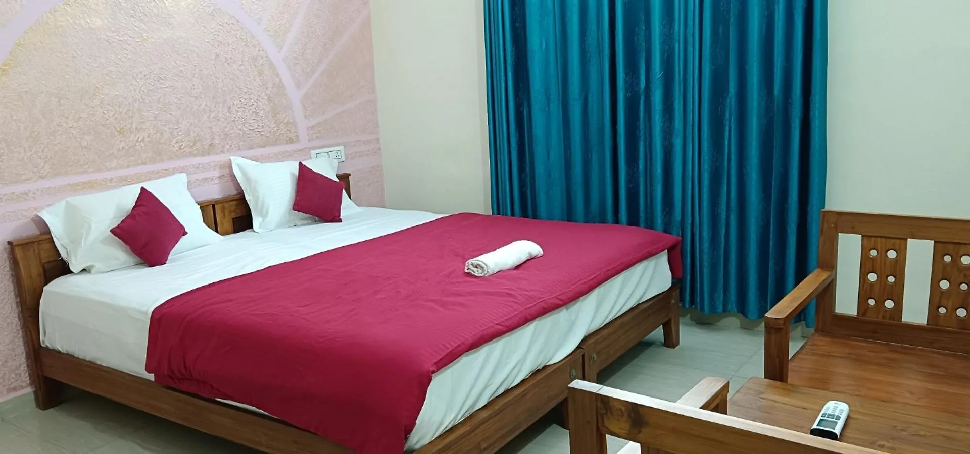 Red Poppy Apartment Varkala